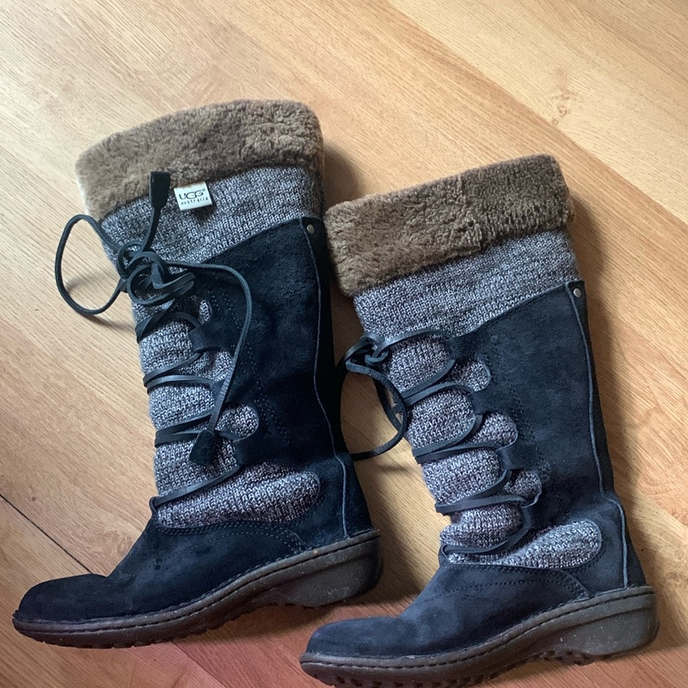 Stunning Almost Brand New UGG Fur Lined High Boots SZ 5 😍